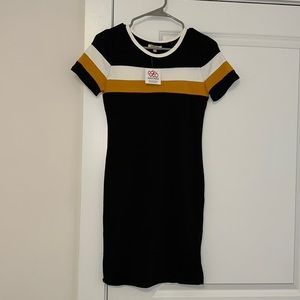 Retro short sleeve black mini dress